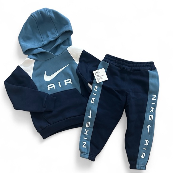 *New* Nike Air Kids Blue and White Sweatpants & Hoodie Set
Boys Size 2T - Picture 1 of 2